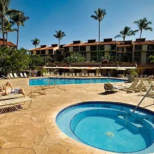 King Suite: Walk To Beach, Pool Apartment